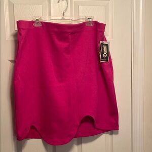 Brand New Sammy B Pink Wavy Structured Skirt…size 1X
